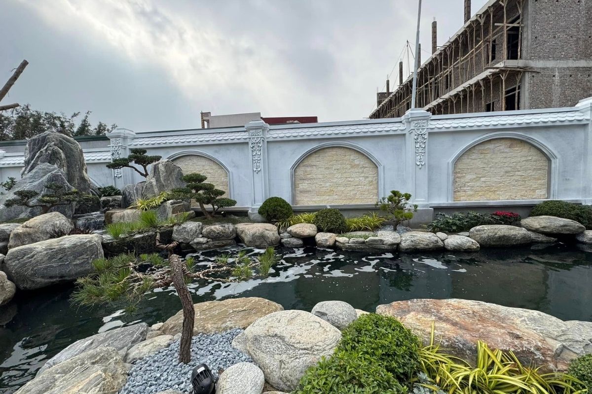 SDECOR thi công hồ cá koi ngoài trời đá cuội