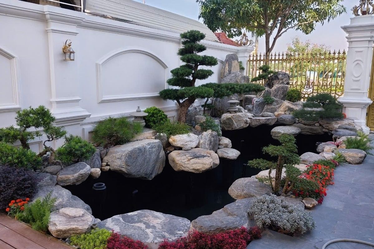 Thi công Hồ cá sân vườn